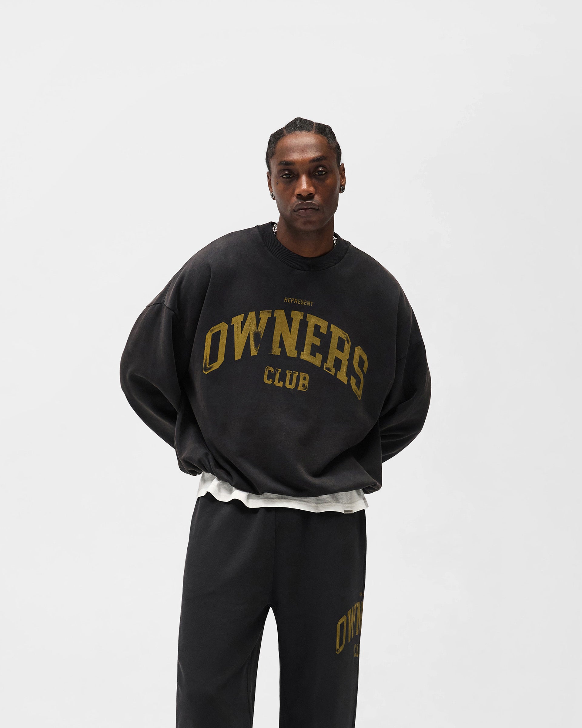 Represent_Owners_Club_Sweater_-_Faded_Black_03.jpg