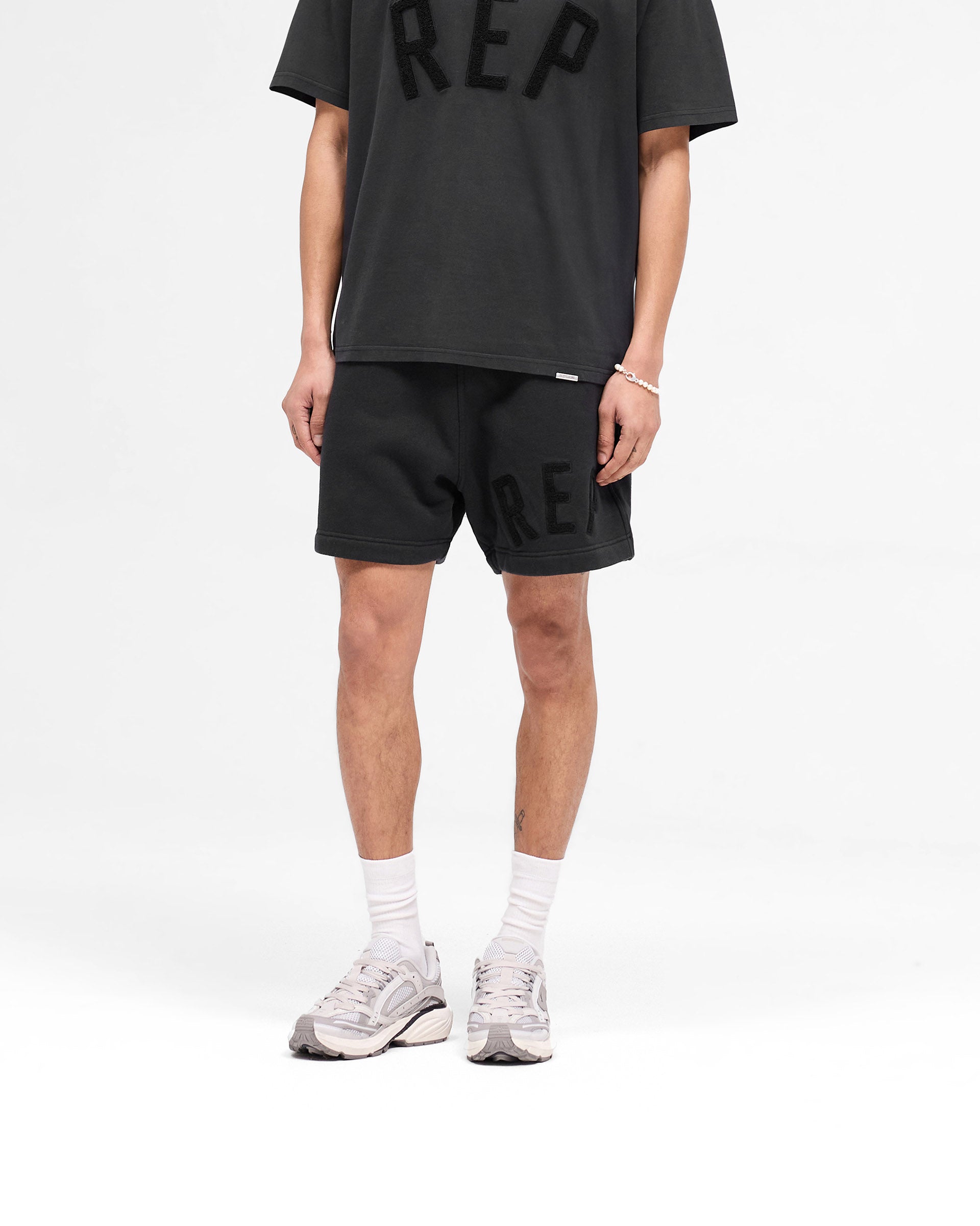 Rep Applique Shorts - Off Black