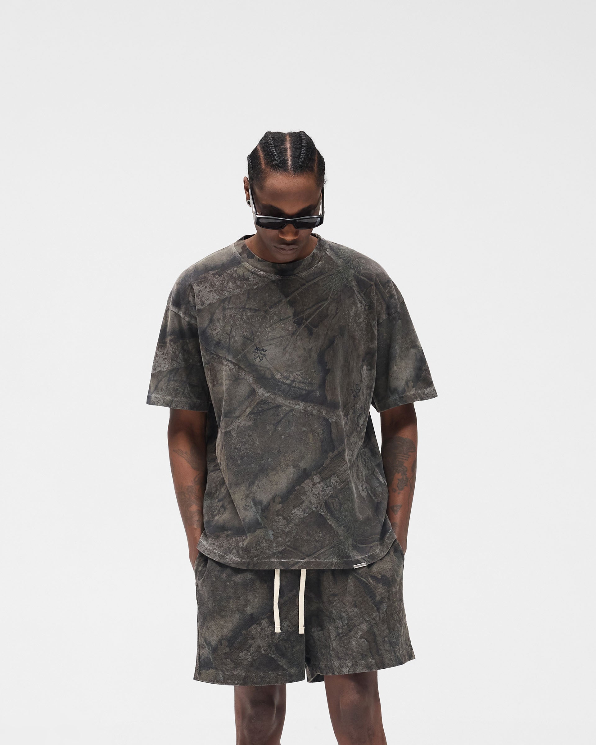 Initial_Overdye_Realtree__Oversized_T-Shirt_-_Overdyed_Black_03.jpg