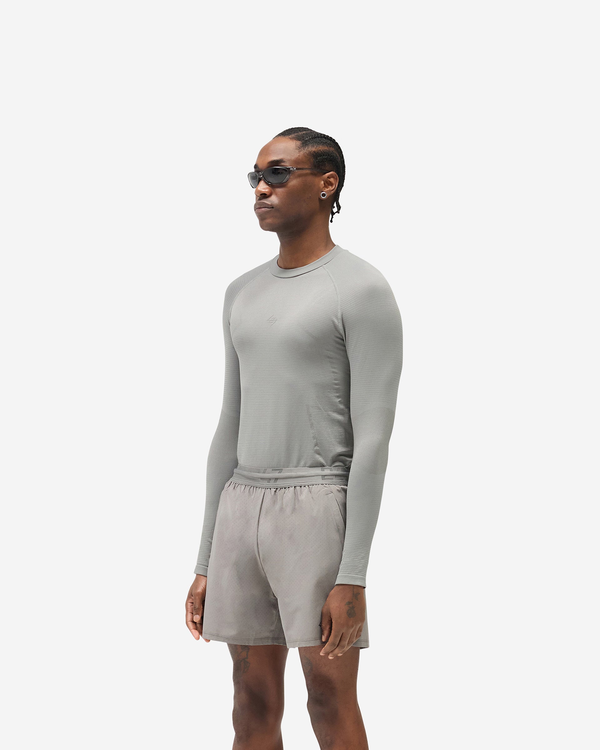 247_Uprising_Long_Sleeve_Seamless_T-Shirt_-_Steel_04.jpg