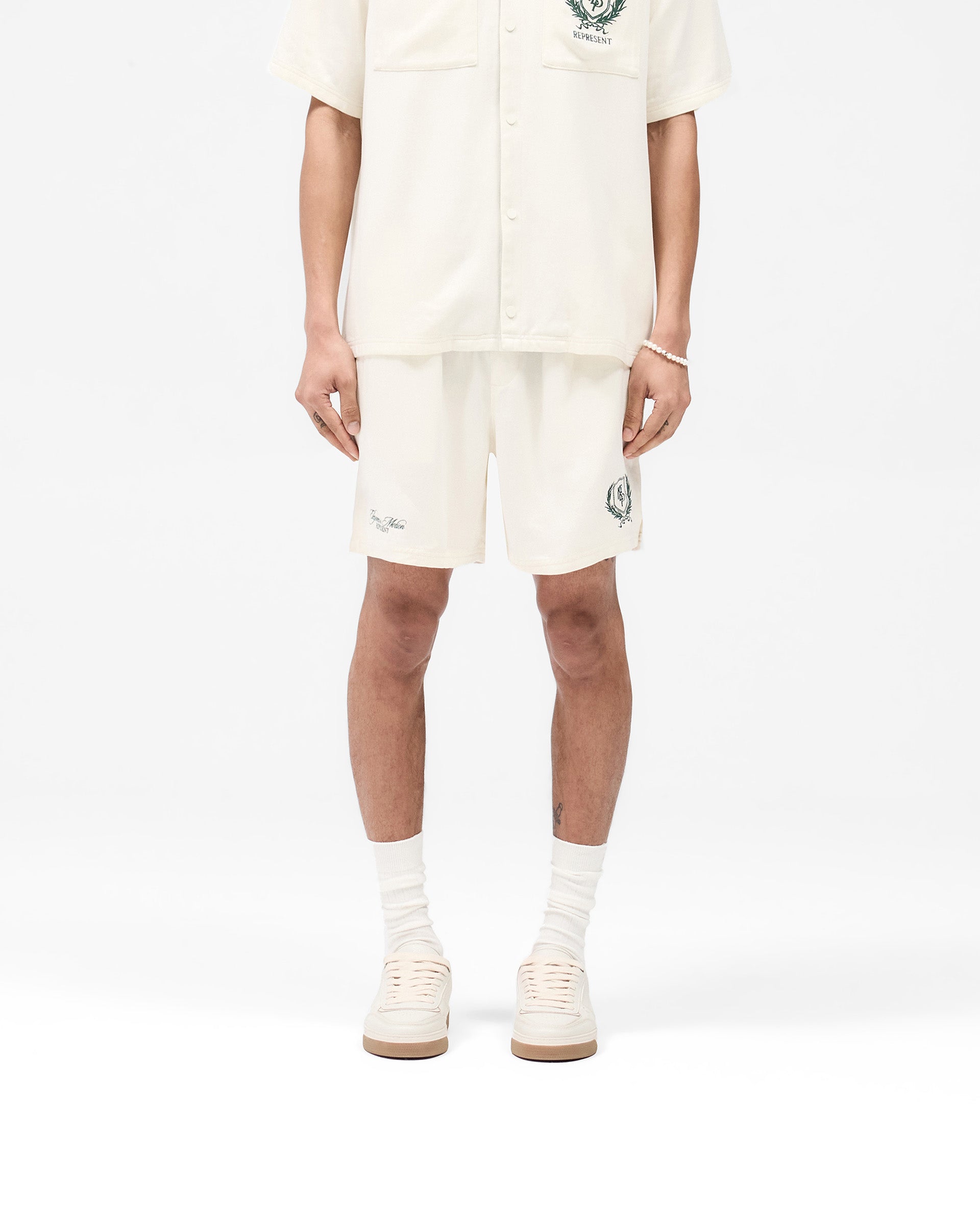 Represent Crest Short - Antique White
