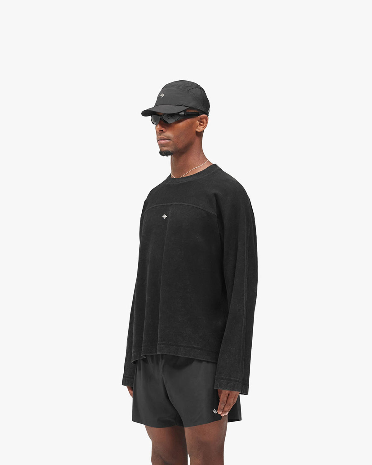 247 Trail Midlayer - Jet Black - Cropped Model - Front