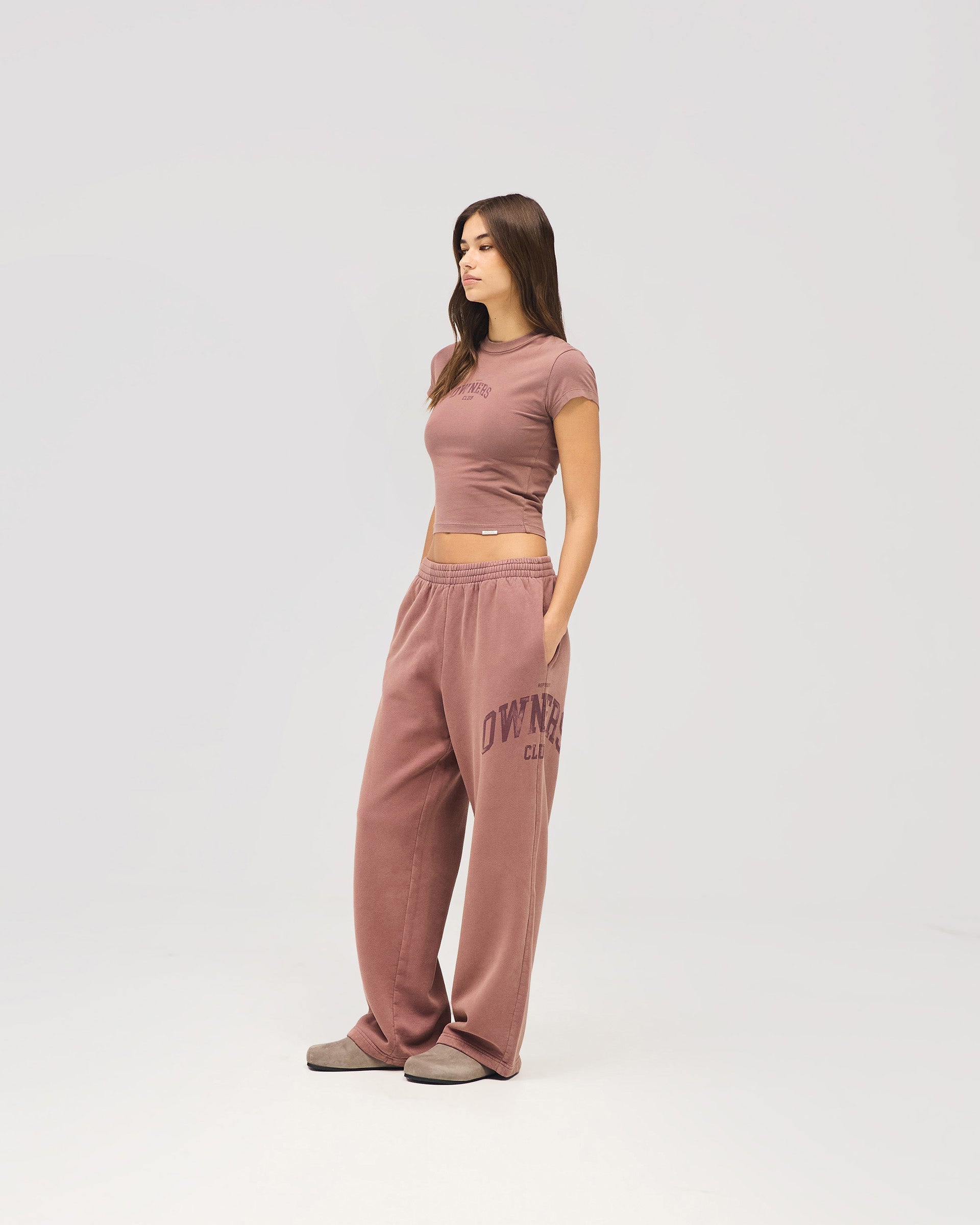 Represent_Owners_Club_Sweatpant_-_Smoked_Rose_06.jpg