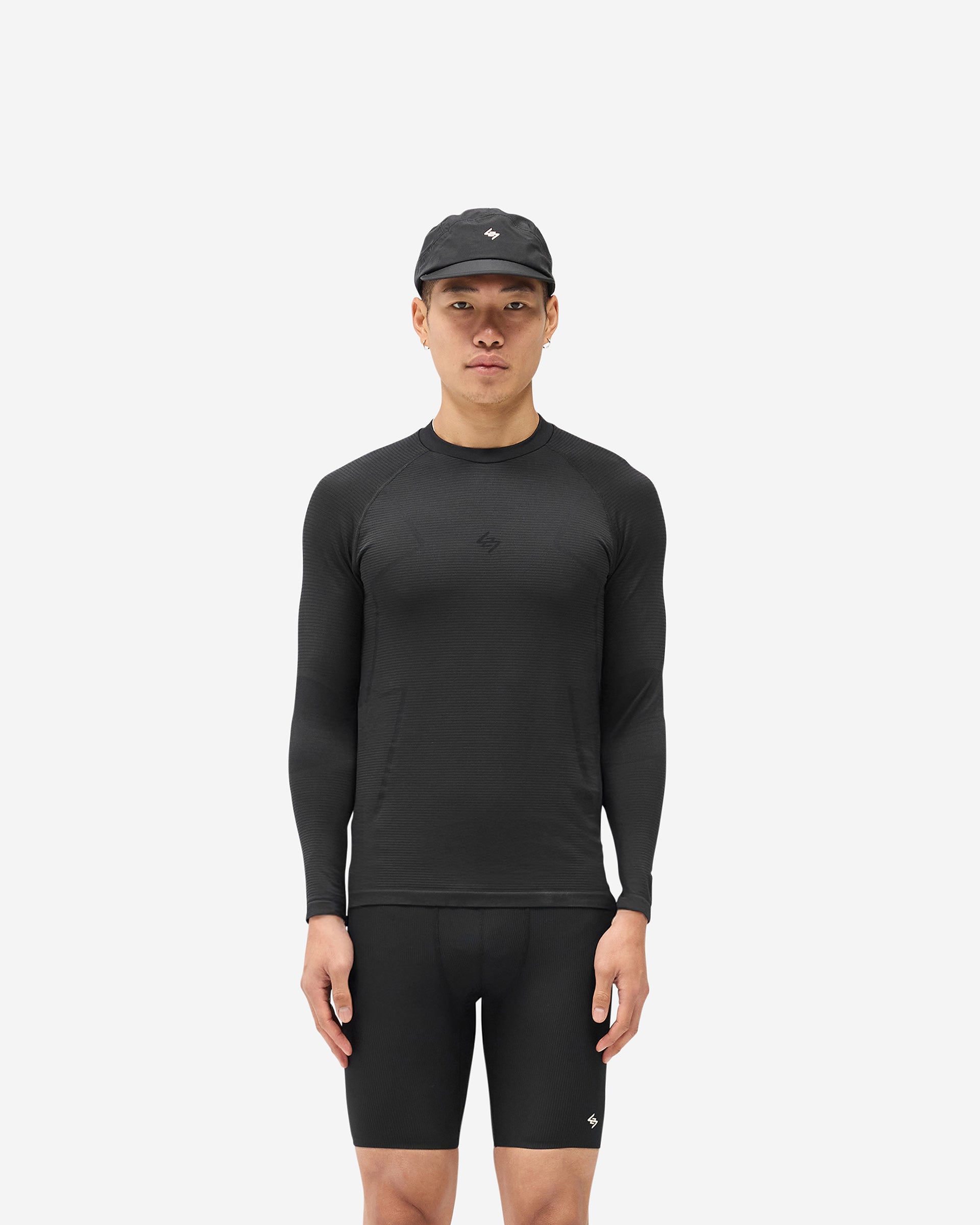 247_Uprising_Long_Sleeve_Seamless_T-Shirt_-_Black_03.jpg