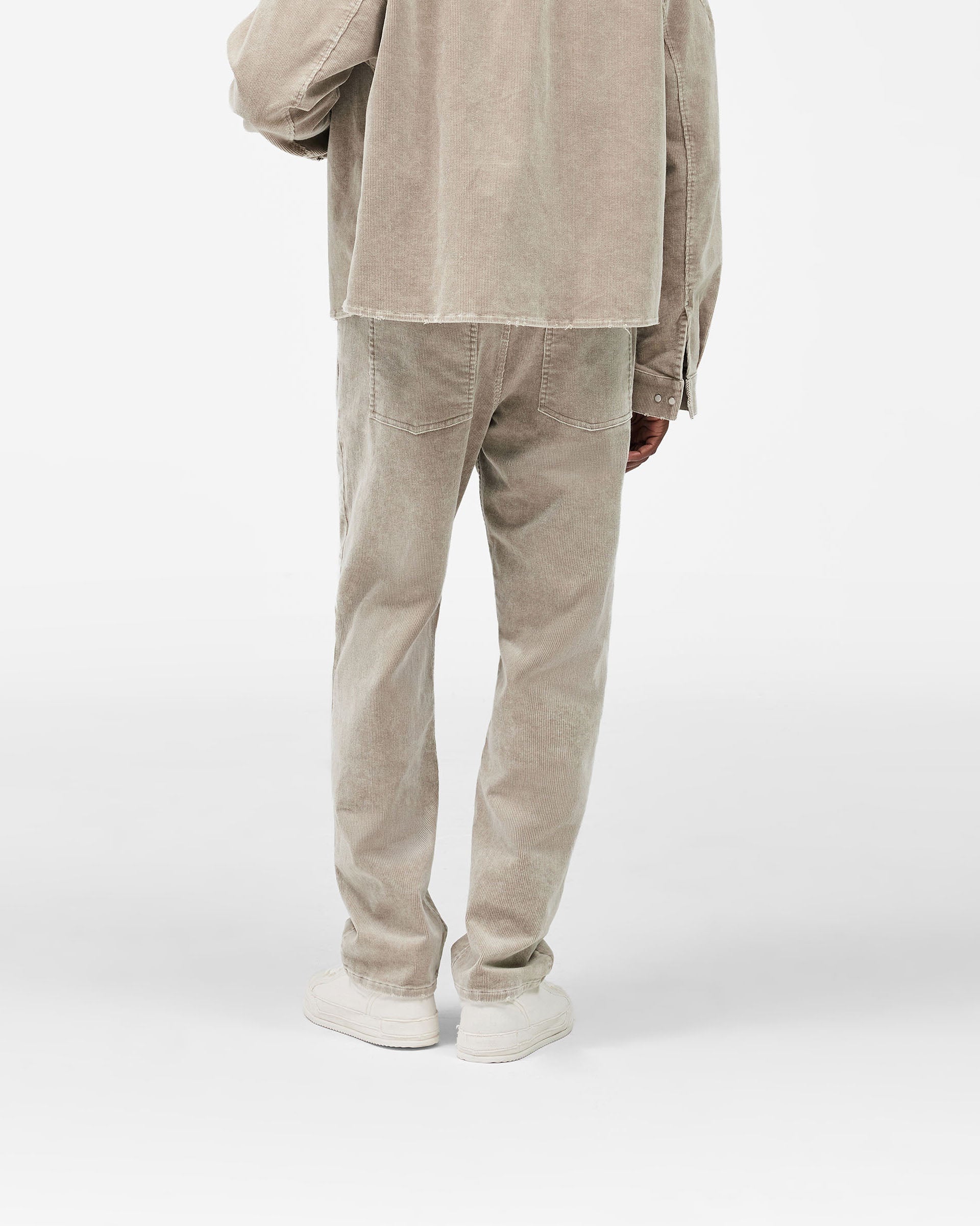 R2_Corduroy_Pant_-_Vintage_Khaki_04.jpg