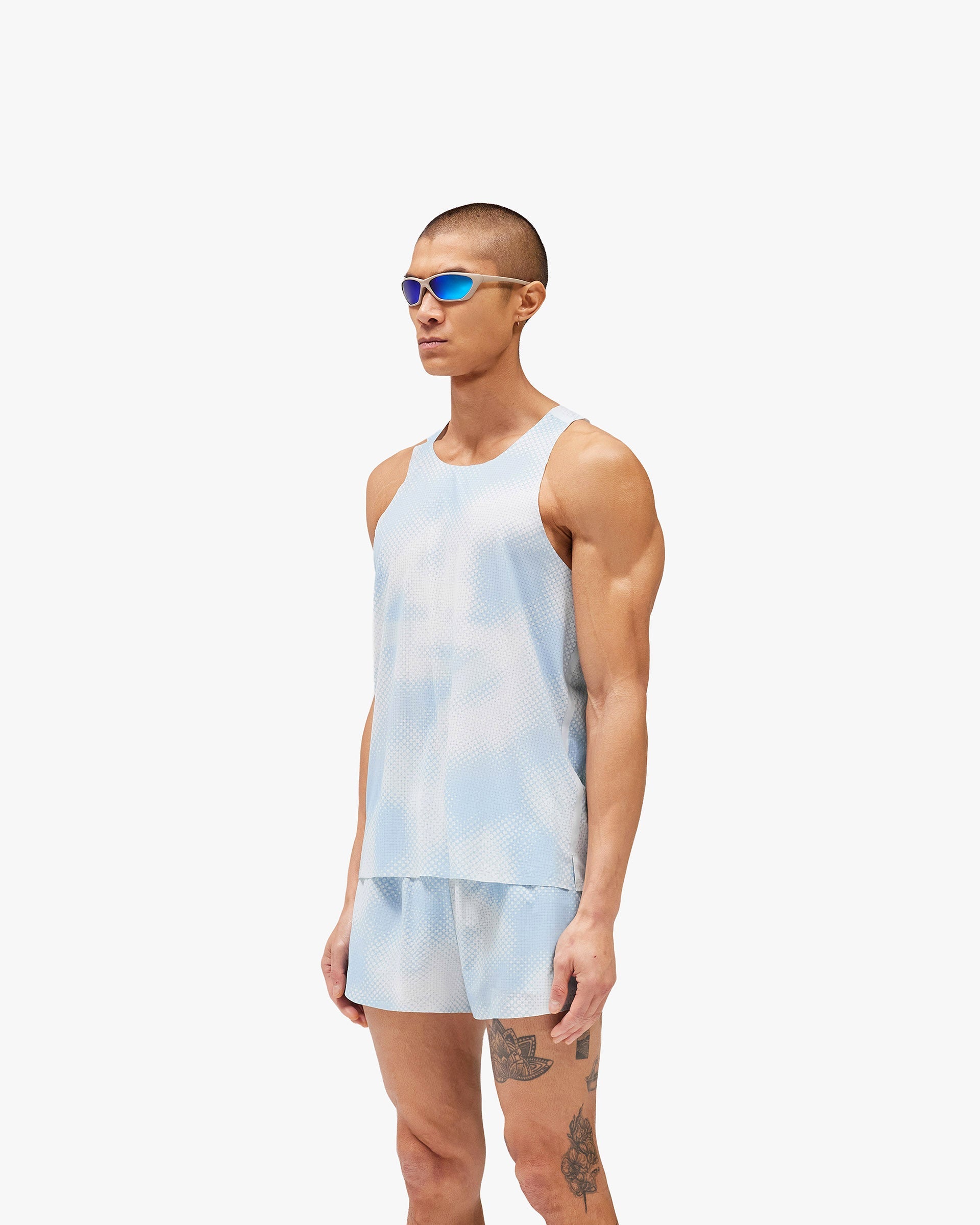 247_Ultra_Singlet_-_Glacier_Fade_Out_04.jpg