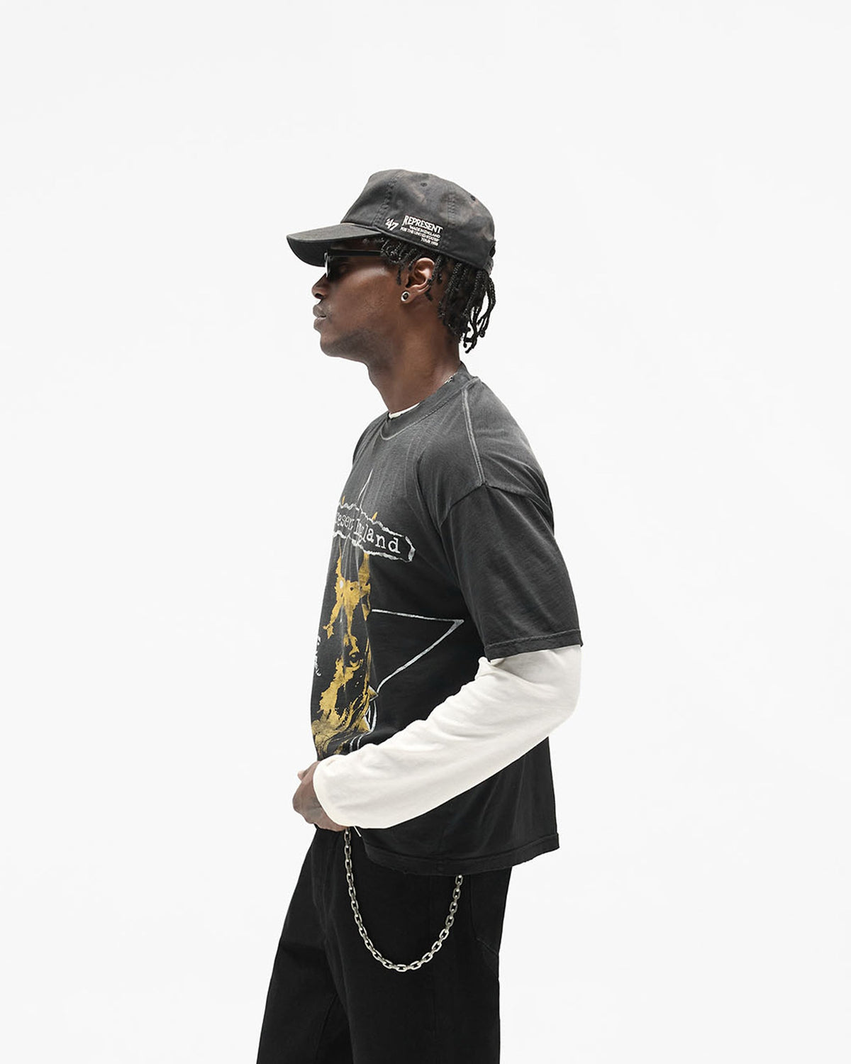Riot T-Shirt - Washed Black - Cropped Model - Side