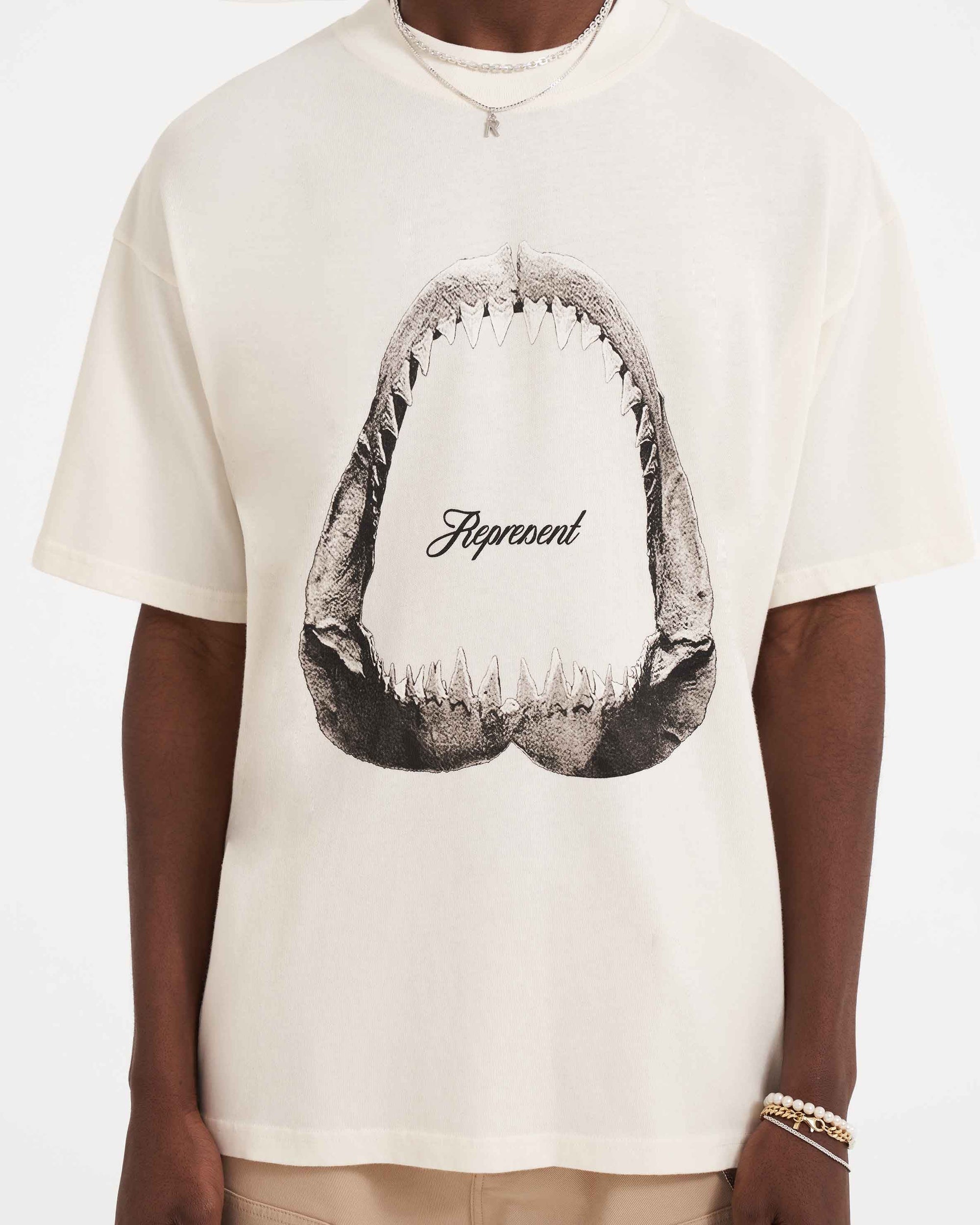 Shark Jaws T-Shirt | Flat White T-Shirts SS23 | Represent Clo